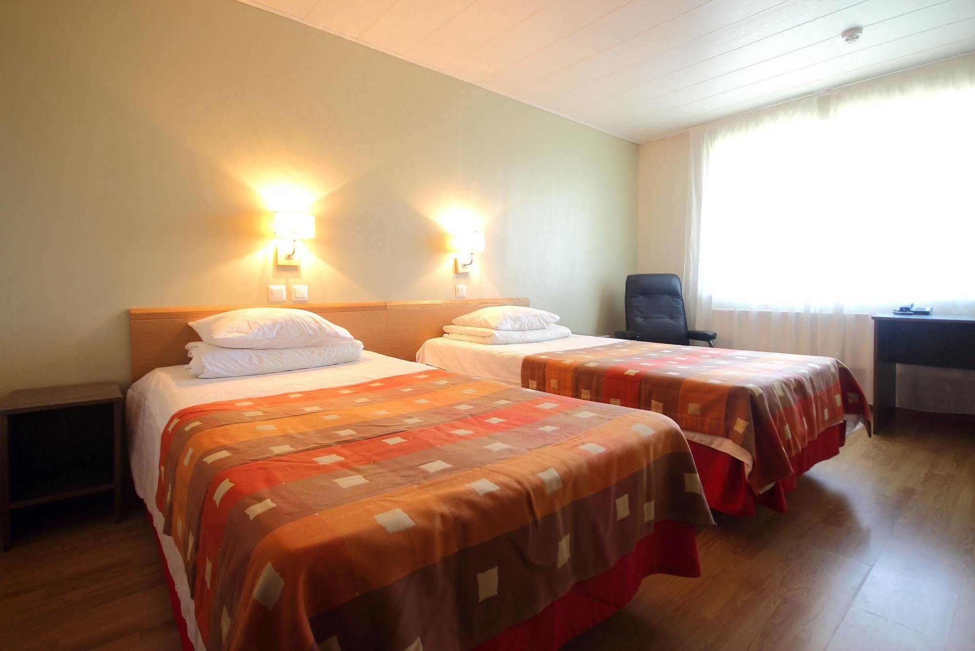 Peoleo Hotell Laagri Kültér fotó